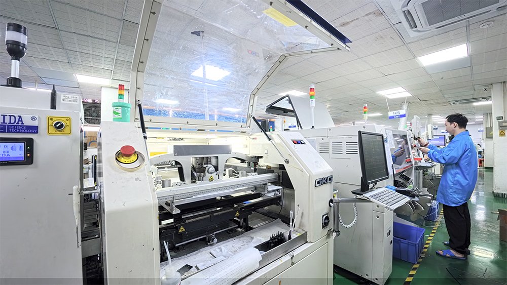 GKG High-Speed Pick-and-Place Machine